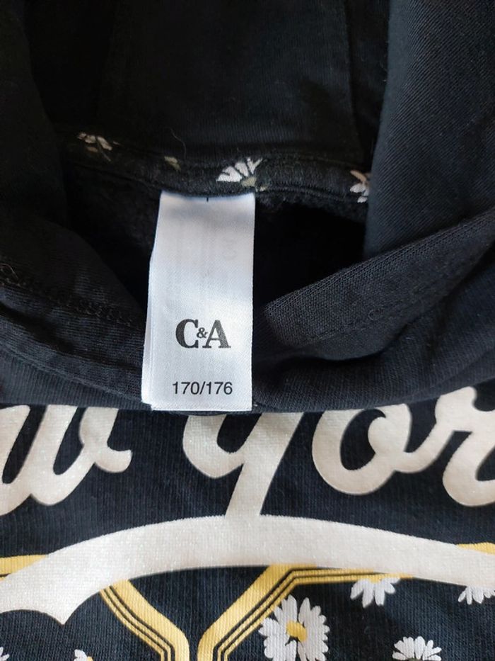 Sweat court à capuche - 15 ans - photo numéro 3