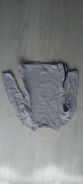 1 pull taille 6 ans peu porté