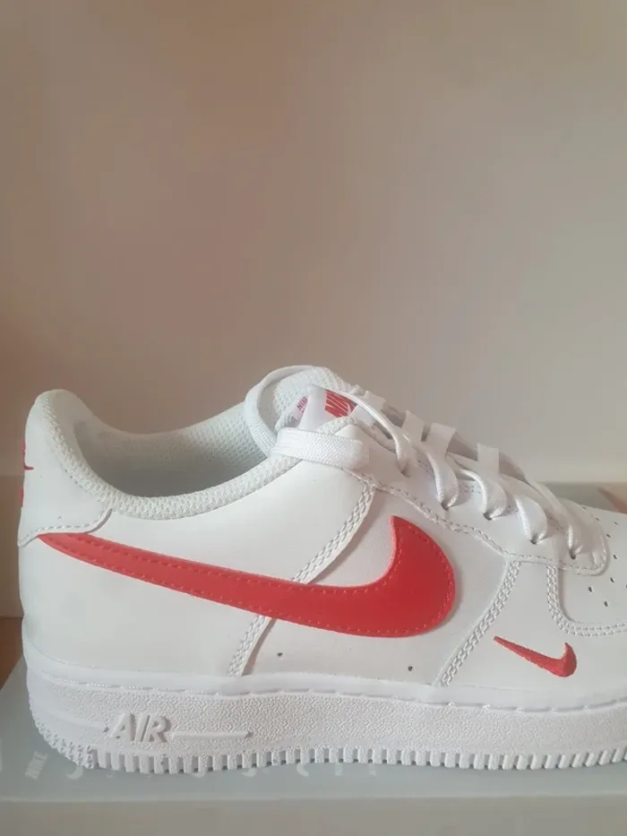 Nike Air Force 1 "White/Red" (36) - photo numéro 4