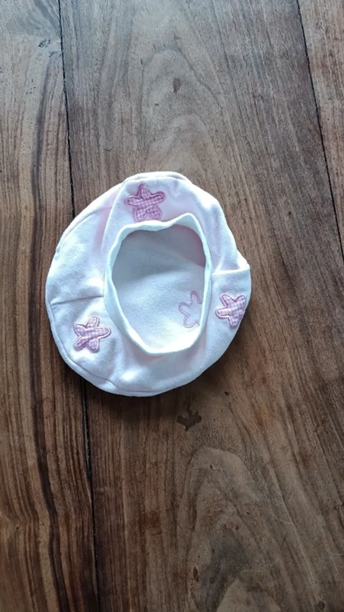 Bonnet forme charlotte - photo numéro 3