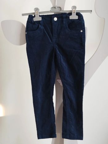 Pantalon en velours bleu marine Lili Marelle taille 7 ans