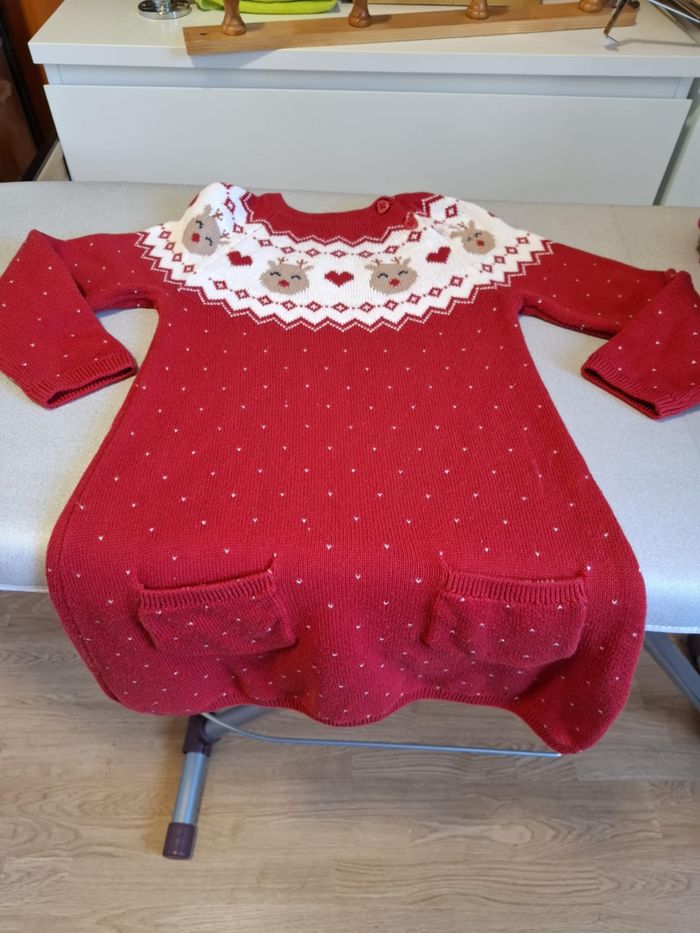 Joli lot de 2 robes hiver 2/3 ans C&A Baby/In Extenso très bon état + chaussons 24 en cadeau - photo numéro 2