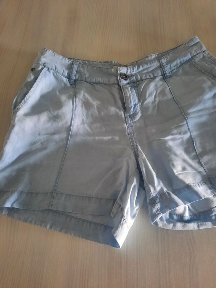 Short léger Bonobo T.38 - photo numéro 2