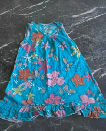 Robe taille 6 ans en très bon état