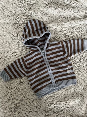 Gilet à capuche zippée 3mois