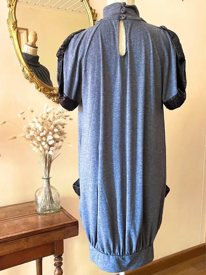 Robe Grise Élégante avec Détails en Sequins - Taille unique - photo numéro 6