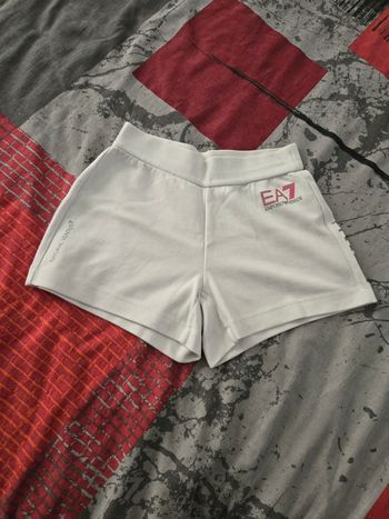 Short Emporio Armani en taille XS