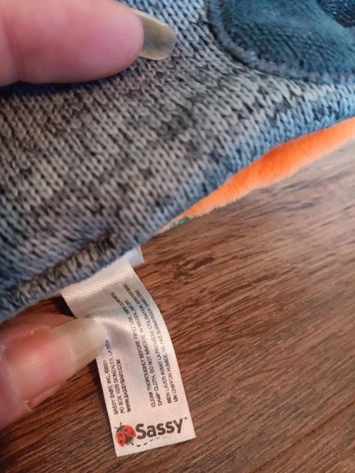 Petit livre sensoriel en forme Hérisson- Sassy - multicolor - photo numéro 4