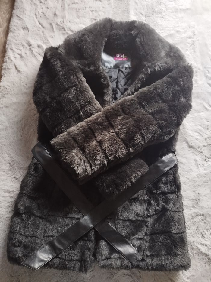Veste en fausse fourrure noire - photo numéro 2