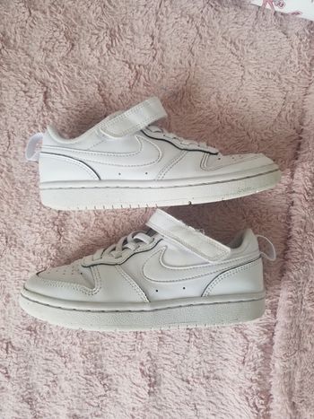 Basketd Nike garçon t 29,5 bon état général 