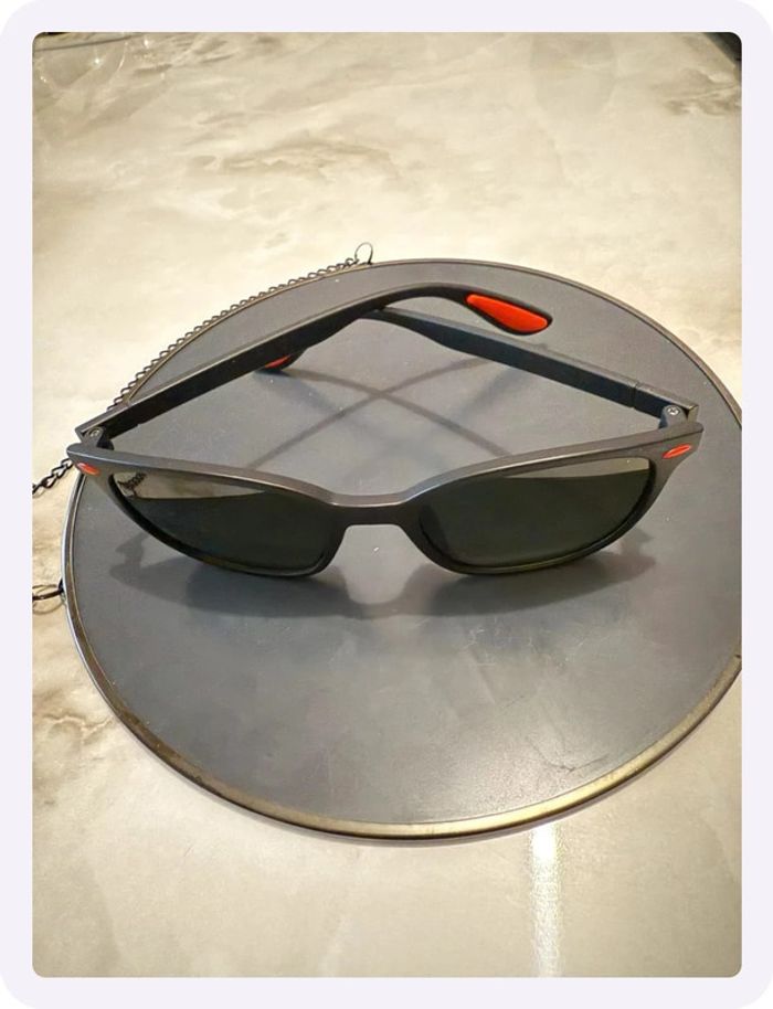 Lunette de soleil noire rouge - photo numéro 3