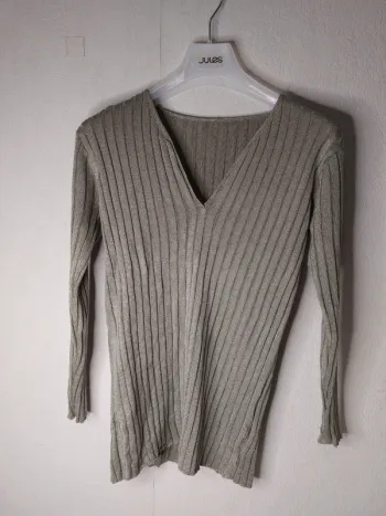 Pull col en V Vert