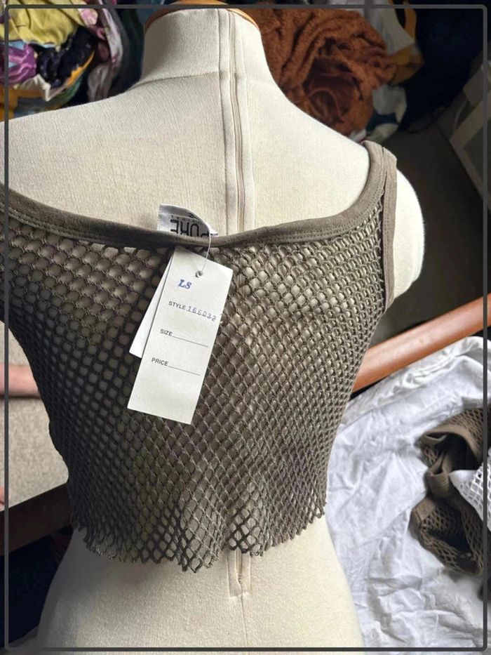 Crop top en maille taille 38 neuf avec étiquette - photo numéro 4