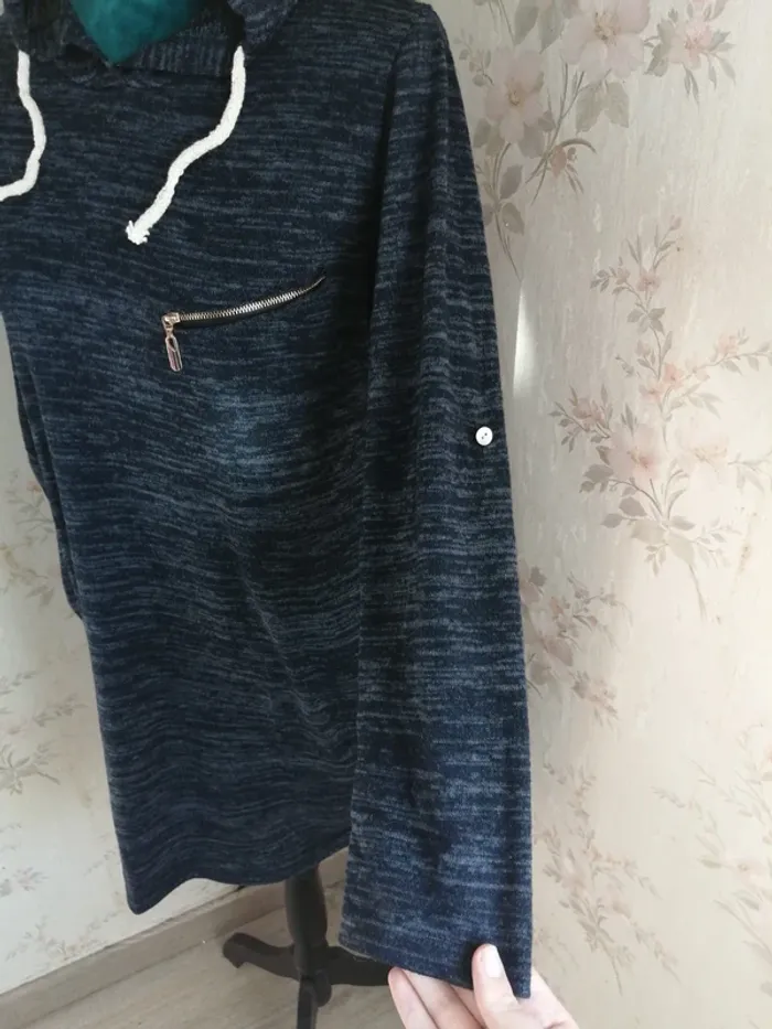 Robe pull à capuche bleu shiné avec poches et manches réglables / sans marque / (TU) - photo numéro 6