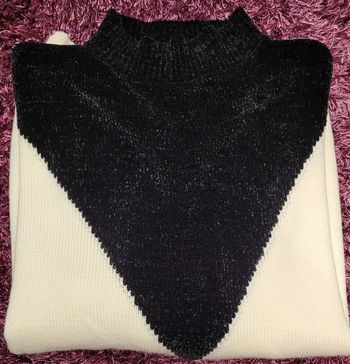 Pull crème et noir