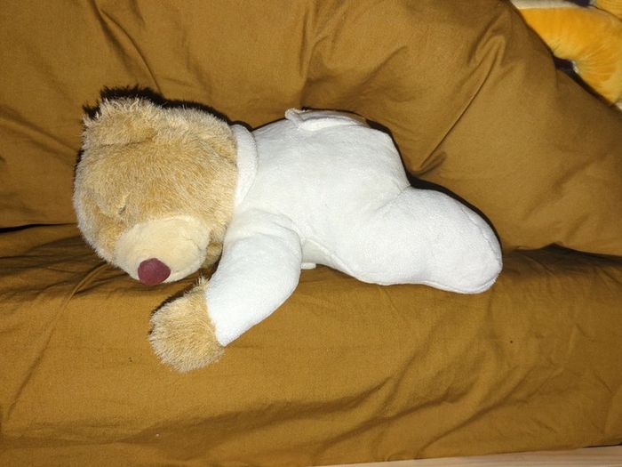 Peluche ourson ours qui dort sommeil red castle neuve