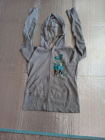 😴 Veste sweat a capuche T36 Roxy