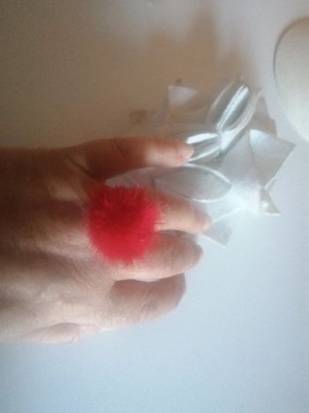 🌸Bague ajustable argenté au pompon rouge 🌸