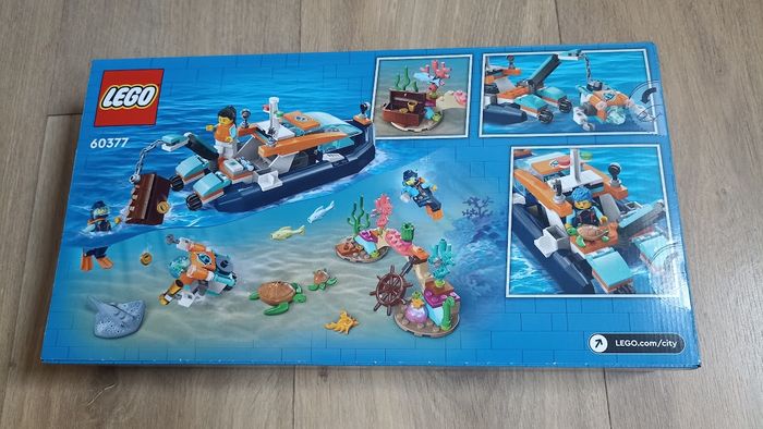 LEGO 🧱 City 60377 Le Bateau d’Exploration sous-Marine - photo numéro 2