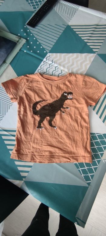 T-shirt dino paillettes
