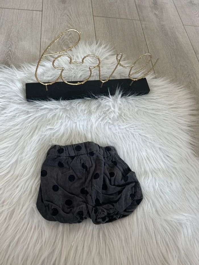 Très beau short 🥰 kiabi taille 3 mois - photo numéro 3