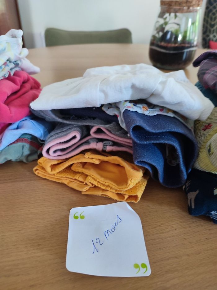 Lot de vêtements fille 12 mois propres, repassés et pliés - photo numéro 4