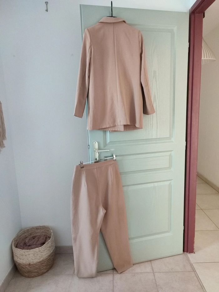 Ensemble de tailleur - photo numéro 5