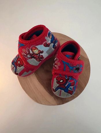 Chaussons marvel 19