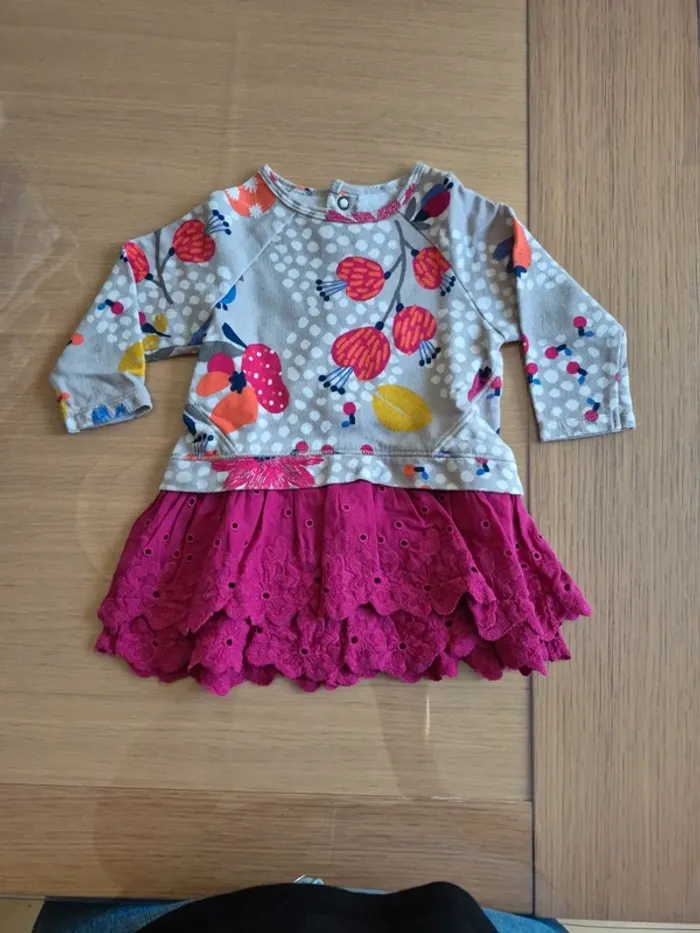 Robe catimini 6 mois 68 cm Motif fleurs