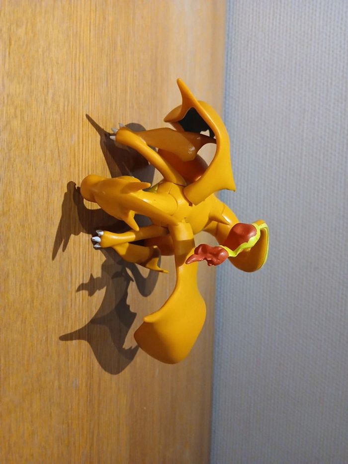 Pokemon dracaufeu - photo numéro 5