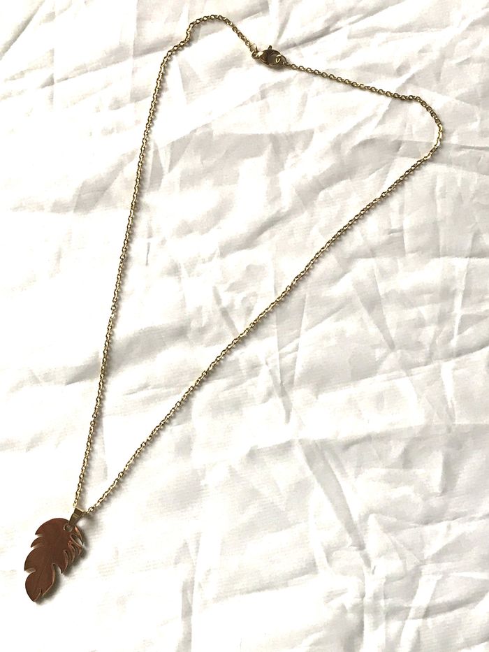 Collier Pendentif Plume Rigide Souple Bijou Doré Fantaisie Hommes Femmes - photo numéro 2