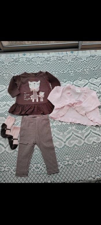 🩷Ensemble legging, pull, chaussettes et gilet 6 mois