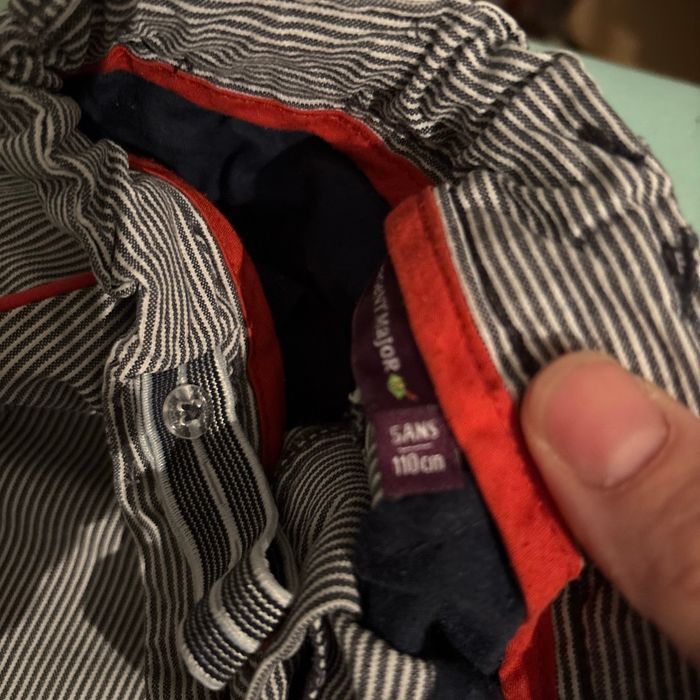 Vends lot de deux shorts de marque sergent major 5 ans très bon état - photo numéro 3