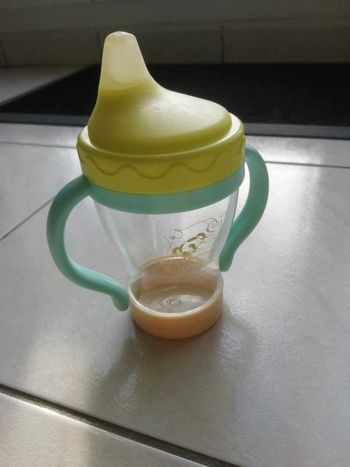 verre d'apprentissage bébé