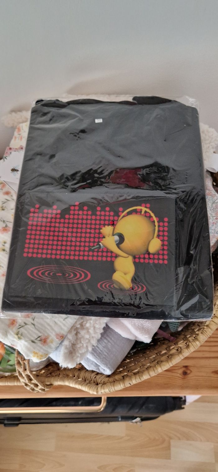 Tee shirt lumineux et interactif son
