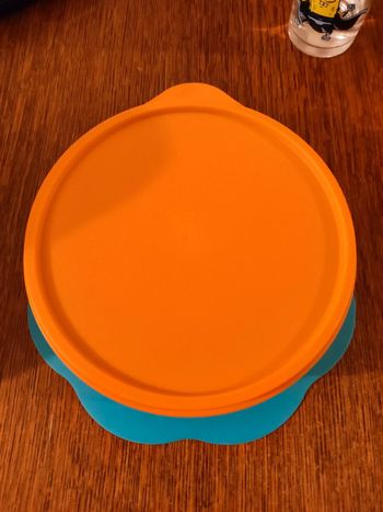 Assiette à ventouse bébé Tupperware