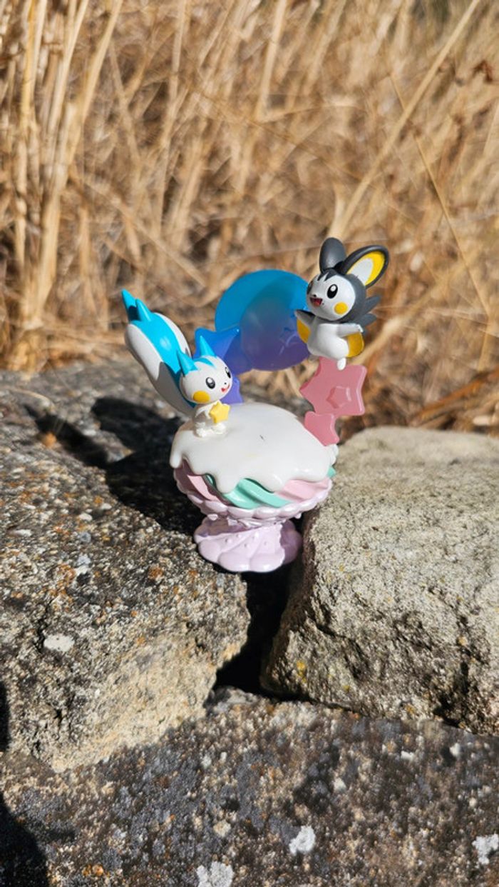 Super figurine Pokemon pachirisu et emolga - photo numéro 3