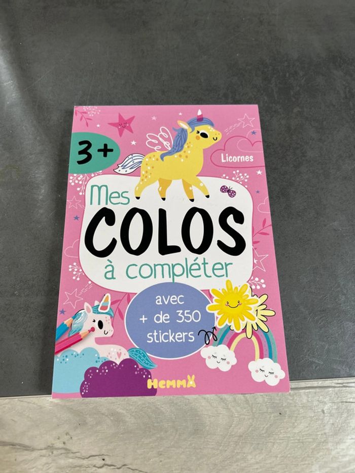 Livre de coloriage et stickers