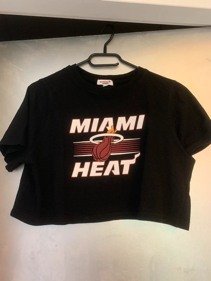Crop top basket
