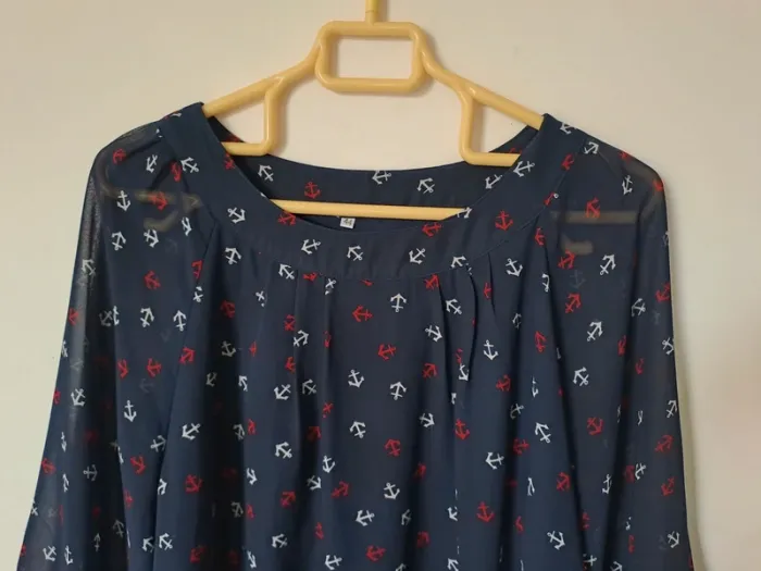 Blouse ancre marine Taille 44 - photo numéro 2