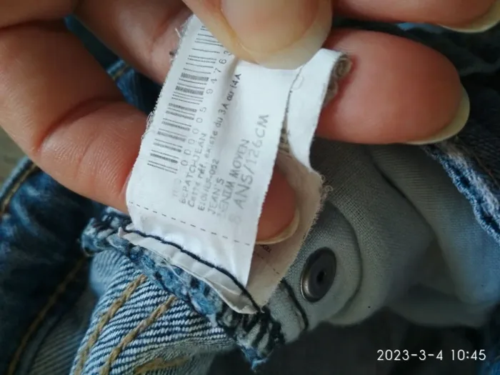 Lot jeans et t shirts fille 7/8 ans - photo numéro 6