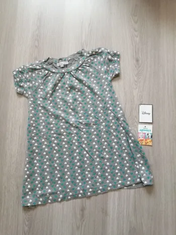 Tunique grise manches courtes à motifs coeurs blancs et turquoise / placard de fille / (6ans)