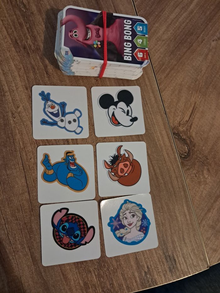 Lot de 12 fixeez avec 30 carte