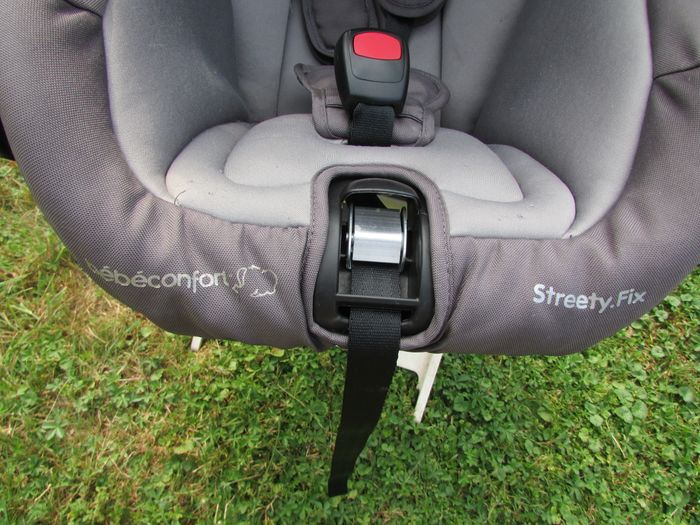 Cosy / Siège auto bébé 0/9kg Bébé Confort Streety Fix - photo numéro 4