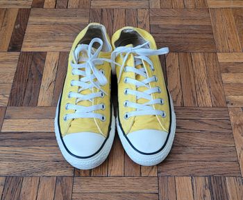 Converses jaunes basses