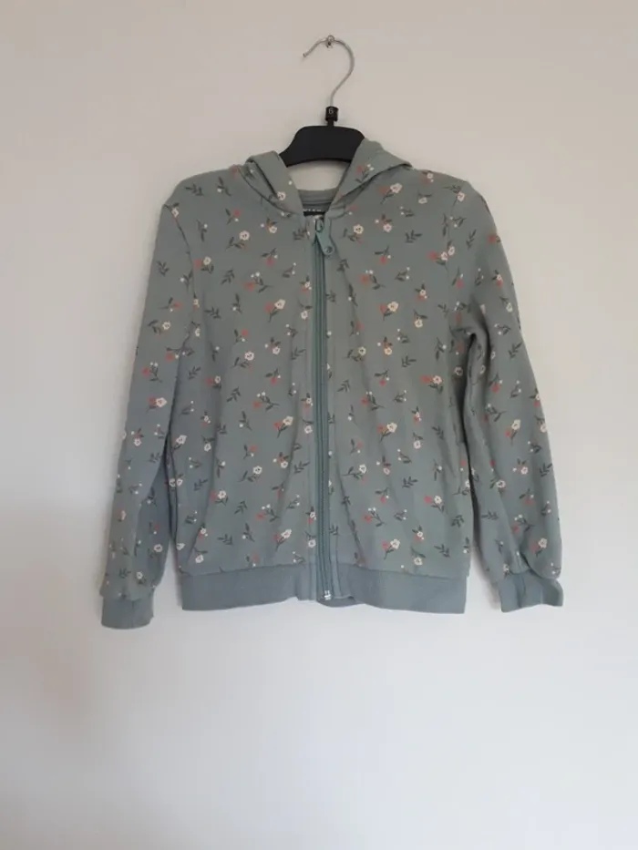 Sweat zippé à capuche 6 ans a fleurs
