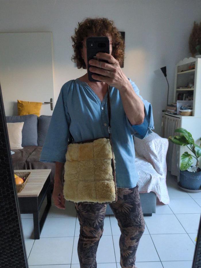 Sac bandoulière en peau de mouton