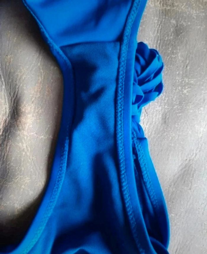 Bikini bleu roi - photo numéro 6