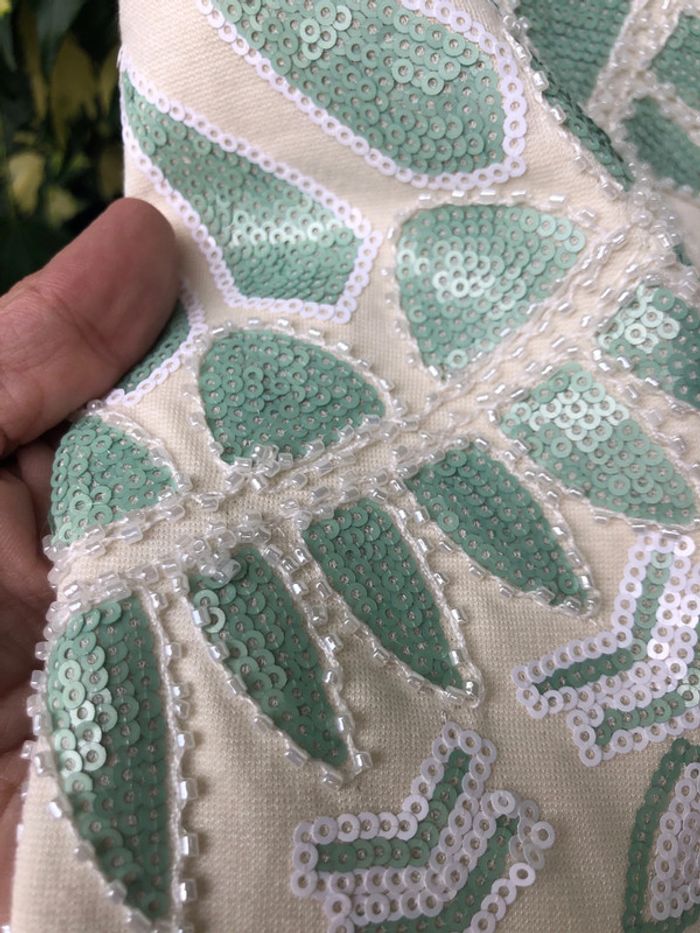 Robe près de corps molly bracken avec des perles - photo numéro 8