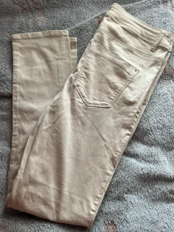 Jean Cache Cache